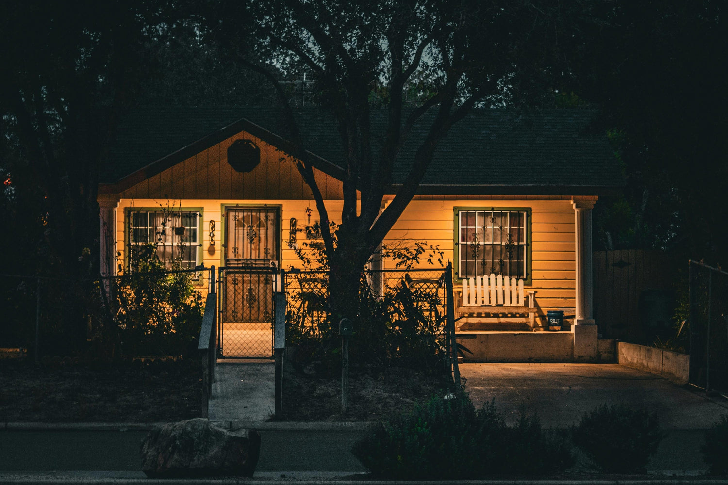What Size Solar Inverter Do I Need? A Simple Guide for Homeowners